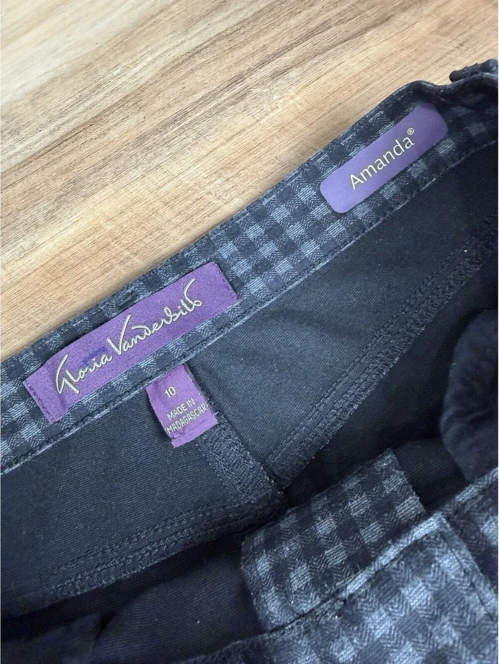 Plaid Gingham Check Gloria Vanderbilt Amanda Jeans / Pants Size 10 Black & Gray